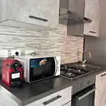Gioni House 아파트 콜레뇨